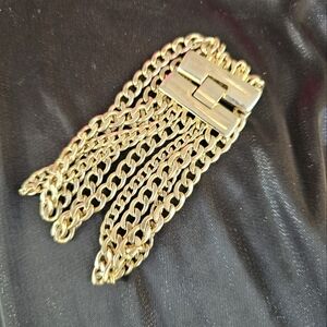 Vintage Bracelet Goldtone five strands of chains. 7 inches